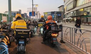 外卖“多输式”商战该休矣！专家建议将定价权还给中小商家，“平台不能持续性干预线下实体经济的自主经营”