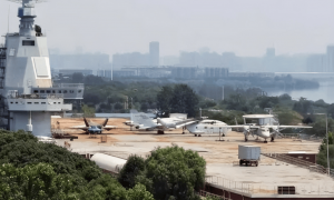 武汉水泥航母，一处细节泄露天机，中国核动力航母已经在路上？