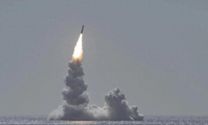 东风-5C宣布覆盖全球后，美军连射4枚导弹，未来战局已变