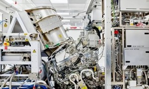 原创 
            离设备“锁死”越来越近？中企已发起反击，美媒乐了：自认倒霉！