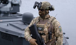 乌军跑到2000公里外，摧毁俄罗斯11万吨油轮，俄乌“油轮战”全面升级！