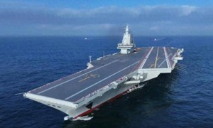 东部战区昭告天下，中国的忍耐快到极限了，菲船被打到举白旗求饶