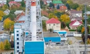 最远打击纪录，击中俄最大炸药厂！乌克兰拒绝透露“火烈鸟”战果