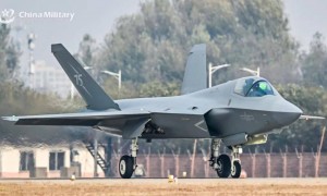 央视曝光！歼-35A改用内置登机梯，和F-35的一模一样？