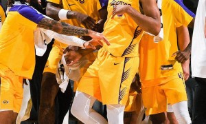 原创 
            NBA夏联-勇士不敌热火 广东旧将27+13湖人胜马刺