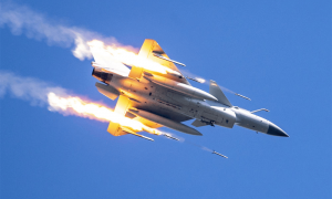 印尼购买歼-10战机，这次合作创造了三个新纪录 | 京酿馆